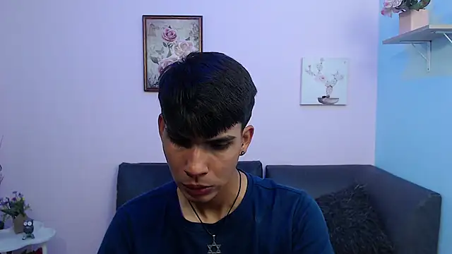 Snapshot of David_925_ chatting on October 12, 4:33 am David 925 online show from October 12, 4:33 am