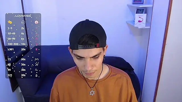 David 925  online show from January 8, 8:33 pm