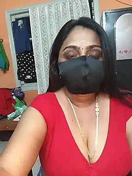 Snapshot of queendivya chatting on May 14, 5:42 pm queendivya online show from May 14, 5:42 pm
