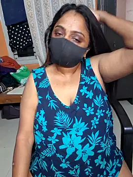 Snapshot of queendivya chatting on May 25, 5:08 pm queendivya online show from May 25, 5:08 pm