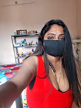 Snapshot of queendivya chatting on June 10, 10:36 am queendivya online show from June 10, 10:36 am