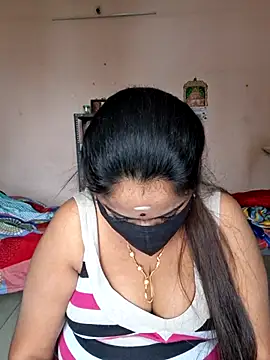 Snapshot of queendivya chatting on June 12, 5:39 am queendivya online show from June 12, 5:39 am