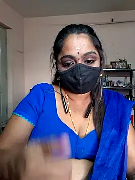 Snapshot of queendivya chatting on June 27, 12:22 pm queendivya online show from June 27, 12:22 pm