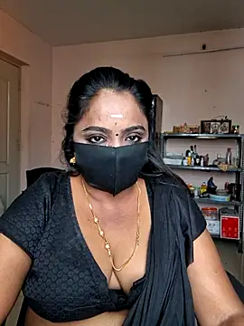 Snapshot of queendivya chatting on July 7, 4:26 am queendivya online show from July 7, 4:26 am
