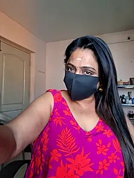 Snapshot of queendivya chatting on July 12, 4:14 am queendivya online show from July 12, 4:14 am