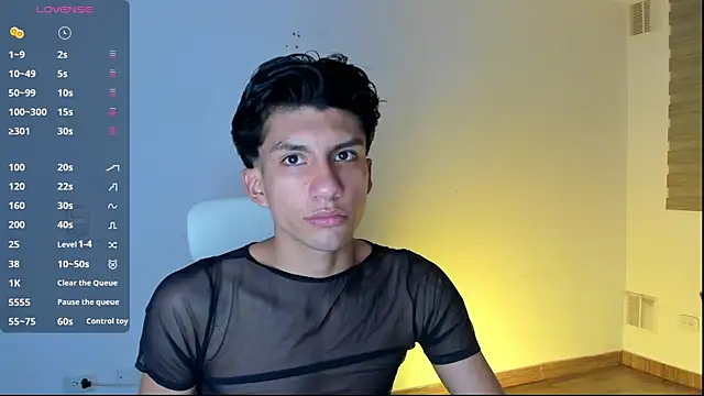 Snapshot of Erick_Velveth chatting on August 7, 4:47 am Erick Velveth online show from August 7, 4:47 am