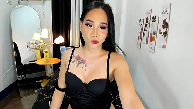 Snapshot of SexyAsianCockTS chatting on October 14, 6:42 pm SexyAsianCockTS online show from October 14, 6:42 pm