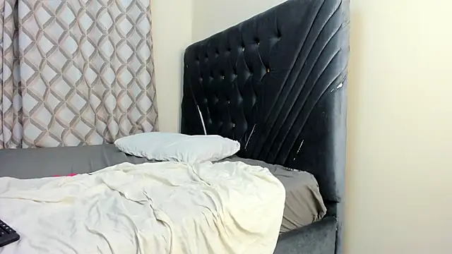 Snapshot of Pretty_Ebony_Doll chatting on April 26, 7:55 pm Pretty Ebony Doll online show from April 26, 7:55 pm