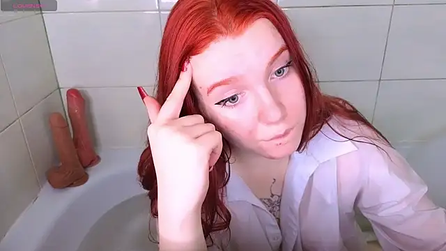 Snapshot of Layla_Glam chatting on May 22, 4:45 pm Layla Glam online show from May 22, 4:45 pm