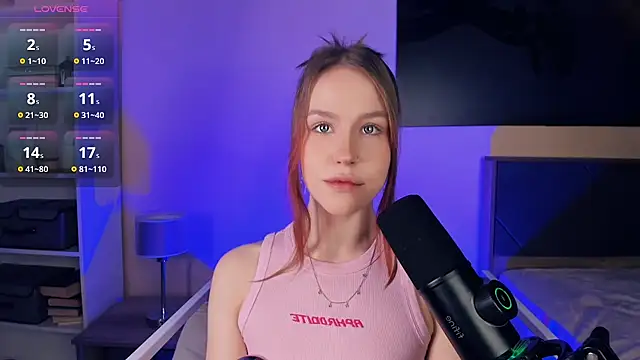 MaliaBourraine online show from February 17, 7:27 am