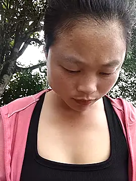 clara-cute online show from October 16, 7:09 am