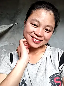 clara-cute online show from October 19, 4:46 am