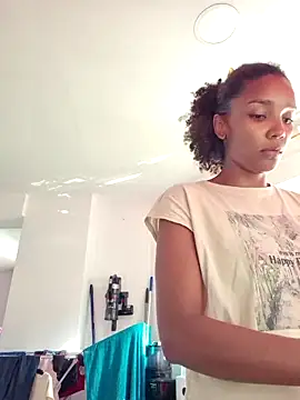 Snapshot of NyahMoon chatting on October 20, 8:15 am NyahMoon online show from October 20, 8:15 am