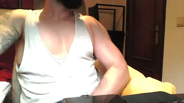 yourfantasy777 online show from May 1, 10:47 pm