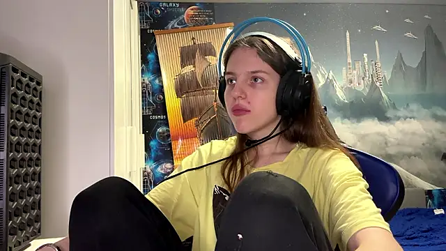 Elira Breeze online show from March 11, 2:56 pm