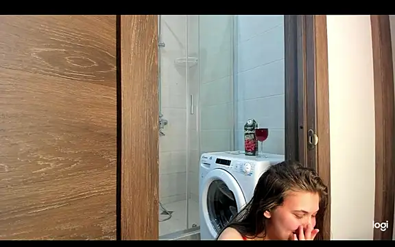 Snapshot of BloomSecrets chatting on October 12, 4:17 pm BloomSecrets online show from October 12, 4:17 pm