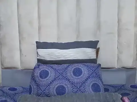 Snapshot of SexyBear012 chatting on September 28, 7:30 pm SexyBear012 online show from September 28, 7:30 pm