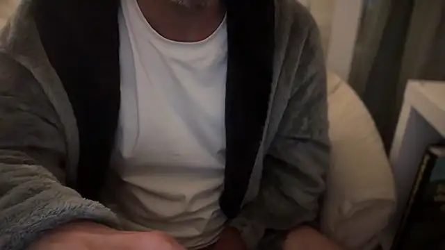 crisso06 online show from September 24, 3:54 am