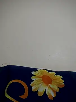 sweetqueen143 online show from October 24, 4:20 am