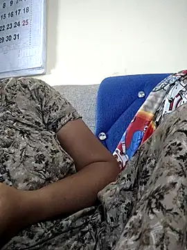 sweetqueen143 online show from November 17, 2:39 am