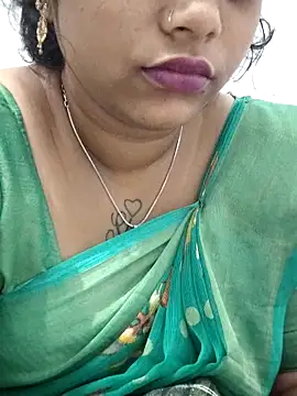 sweetqueen143 online show from March 6, 4:31 am