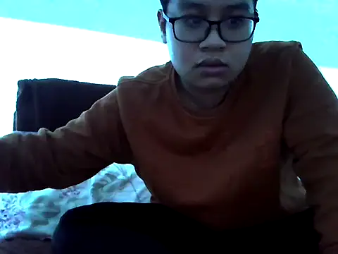 loveninja online show from December 5, 6:00 am