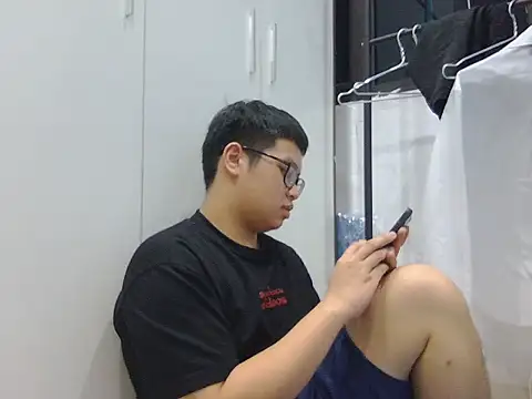 loveninja online show from April 6, 12:39 pm