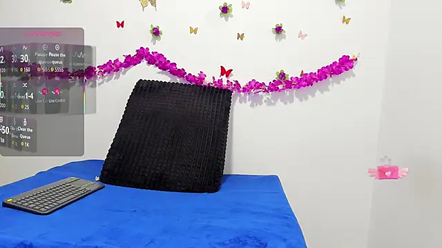 Annniie22 online show from January 17, 7:35 am