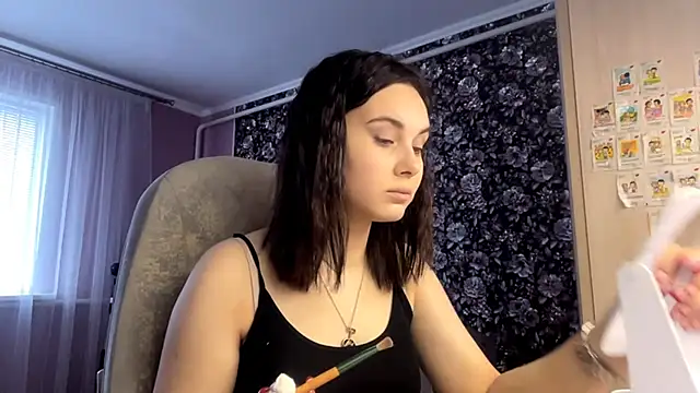 Snapshot of MollyPartey chatting on October 3, 9:50 am MollyPartey online show from October 3, 9:50 am