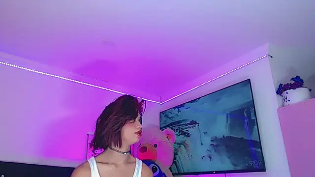Snapshot of DaliaBacil25 chatting on May 23, 2:10 pm DaliaBacil25 online show from May 23, 2:10 pm