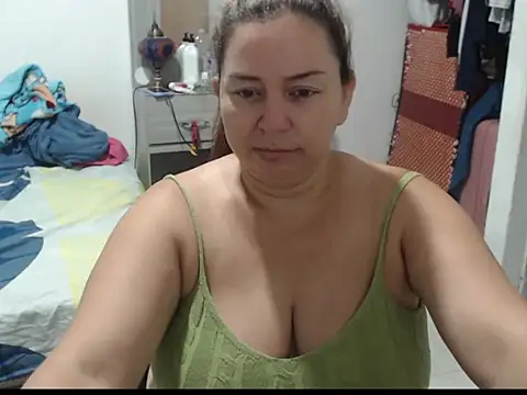 Snapshot of nataboobs chatting on April 8, 4:34 am nataboobs online show from April 8, 4:34 am