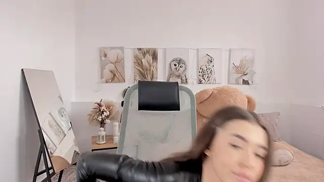 IndigoFae online show from April 12, 10:20 am