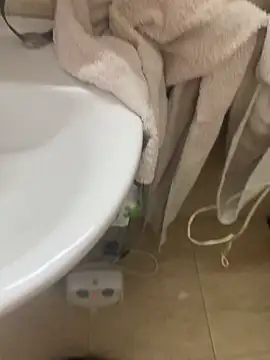 Snapshot of tusmuertos420 chatting on September 20, 9:32 am tusmuertos420 online show from September 20, 9:32 am