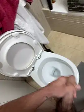 Snapshot of tusmuertos420 chatting on September 29, 6:13 pm tusmuertos420 online show from September 29, 6:13 pm