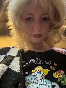 RonnieKiss online show from April 21, 9:59 am