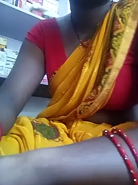 Snapshot of Sexy-sangita123 chatting on September 26, 10:52 am Sexy-sangita123 online show from September 26, 10:52 am