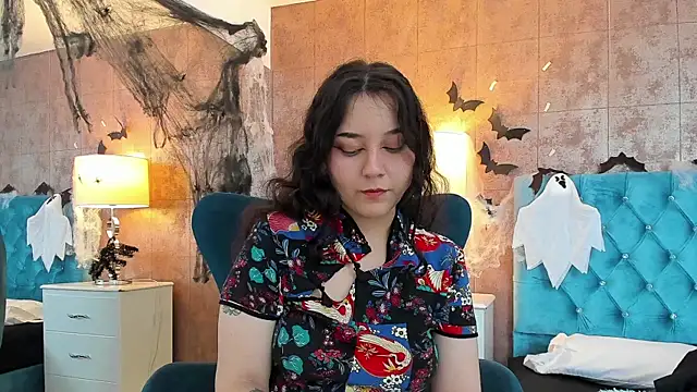 ChloeNoire online show from October 15, 4:12 am