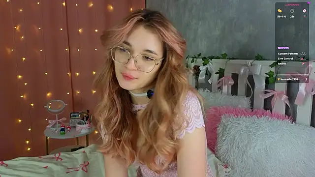 vivyboo111 online show from February 23, 7:33 pm