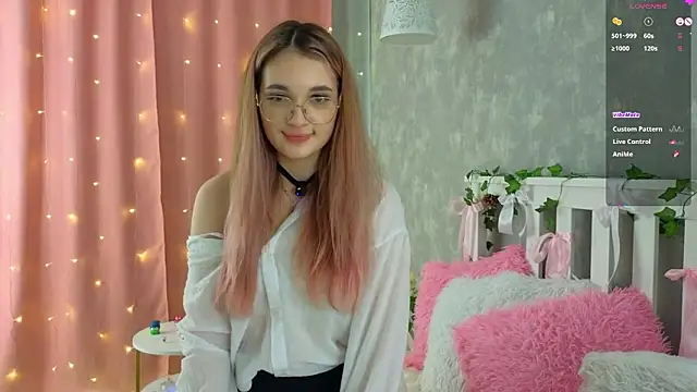 vivyboo111 online show from March 24, 9:31 pm