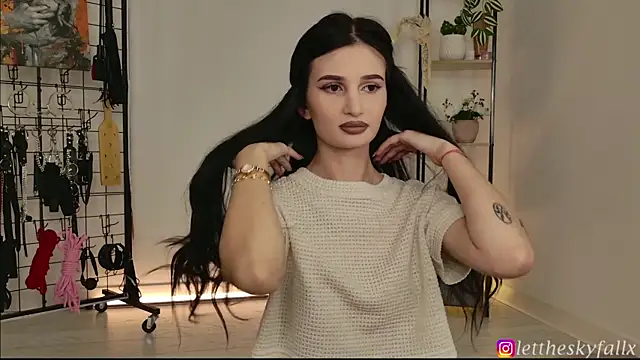 lettheskyfallx online show from March 20, 10:47 pm