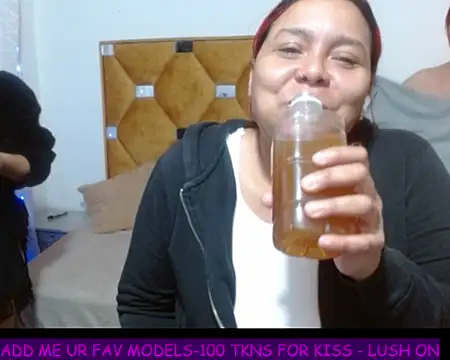 Snapshot of LITTLEKITTY19 chatting on March 5, 1:07 pm LITTLEKITTY19 online show from March 5, 1:07 pm
