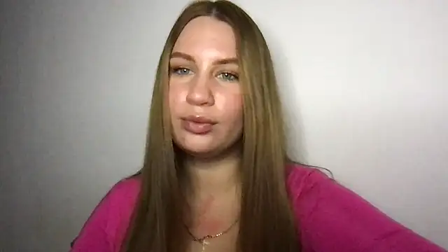 Snapshot of goodgirl2332 chatting on September 25, 8:23 pm goodgirl2332 online show from September 25, 8:23 pm