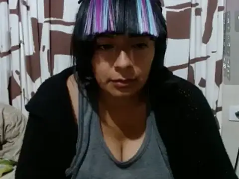 Snapshot of Acelinrose chatting on April 28, 1:59 am Acelinrose online show from April 28, 1:59 am