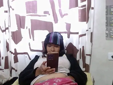 Snapshot of Acelinrose chatting on May 1, 10:36 pm Acelinrose online show from May 1, 10:36 pm