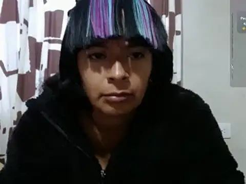 Snapshot of Acelinrose chatting on May 26, 10:50 pm Acelinrose online show from May 26, 10:50 pm