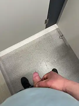 Felix839 online show from April 7, 5:24 pm