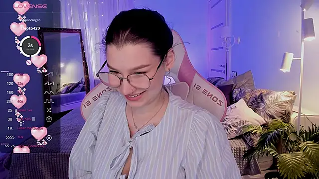 Snapshot of LinaBlossom_ chatting on July 16, 2:28 am LinaBlossom online show from July 16, 2:28 am
