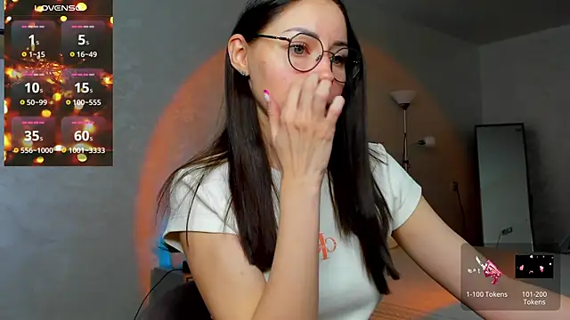 Snapshot of fun_nd_bun chatting on May 21, 1:34 am fun nd bun online show from May 21, 1:34 am