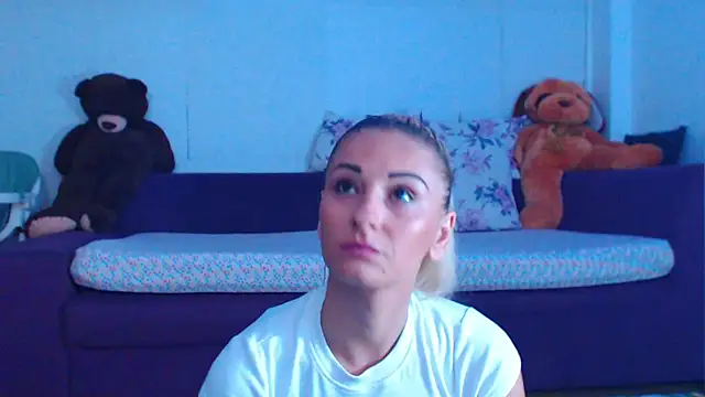 Snapshot of CassieSpell chatting on October 2, 9:22 pm CassieSpell online show from October 2, 9:22 pm