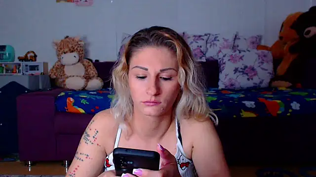 Snapshot of CassieSpell chatting on April 30, 8:48 pm CassieSpell online show from April 30, 8:48 pm